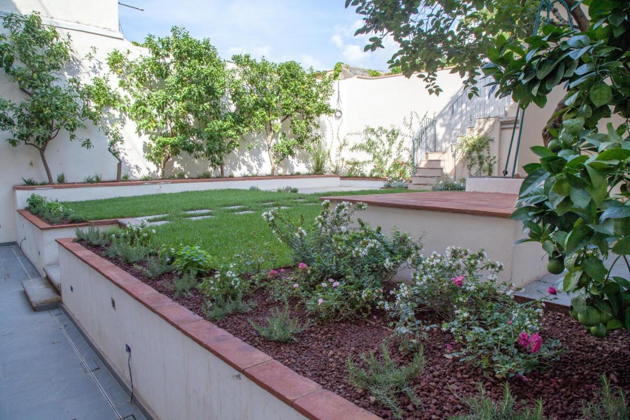 King Room Garden View